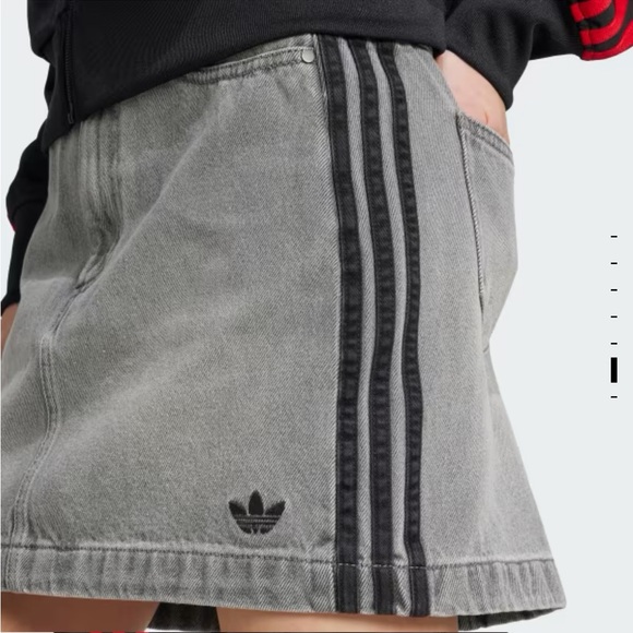 New adidas Adicolor 3-Stripes Denim Mini Skirt - Picture 6 of 12